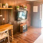 Cozy Charming Flat In Flowers Garden!